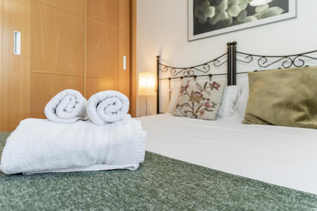 Monko Malibu Apartment ตอร์เรโมลิโนส ภายนอก รูปภาพ