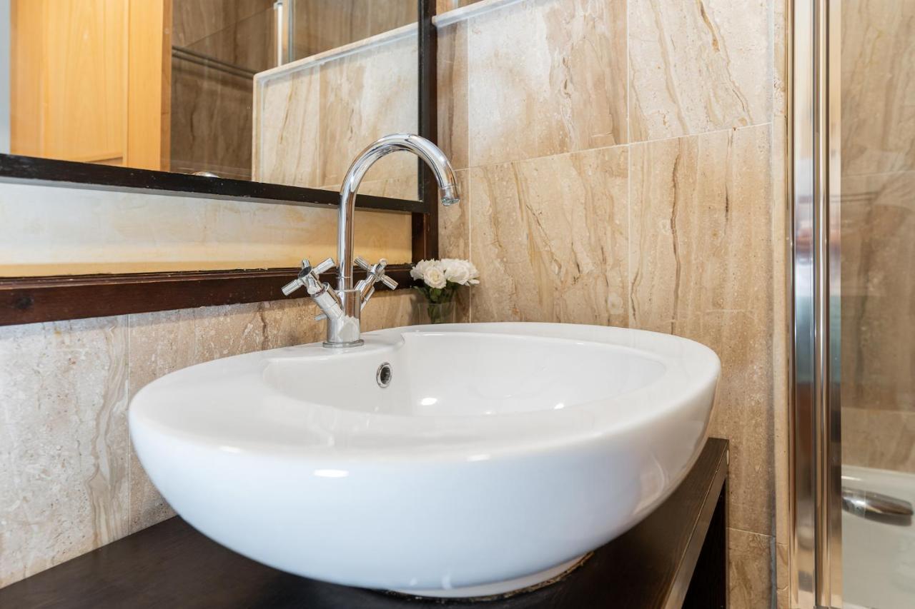 Monko Malibu Apartment ตอร์เรโมลิโนส ภายนอก รูปภาพ