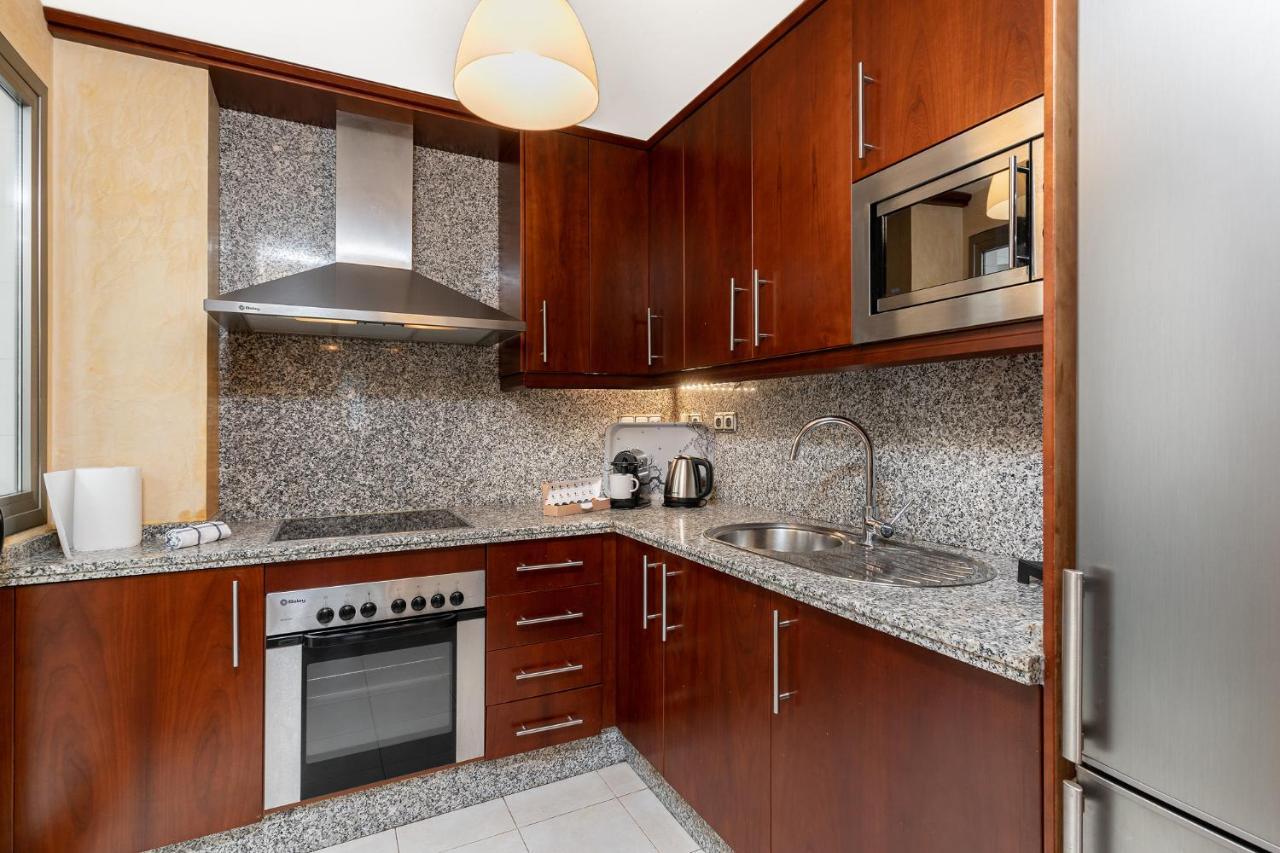 Monko Malibu Apartment ตอร์เรโมลิโนส ภายนอก รูปภาพ