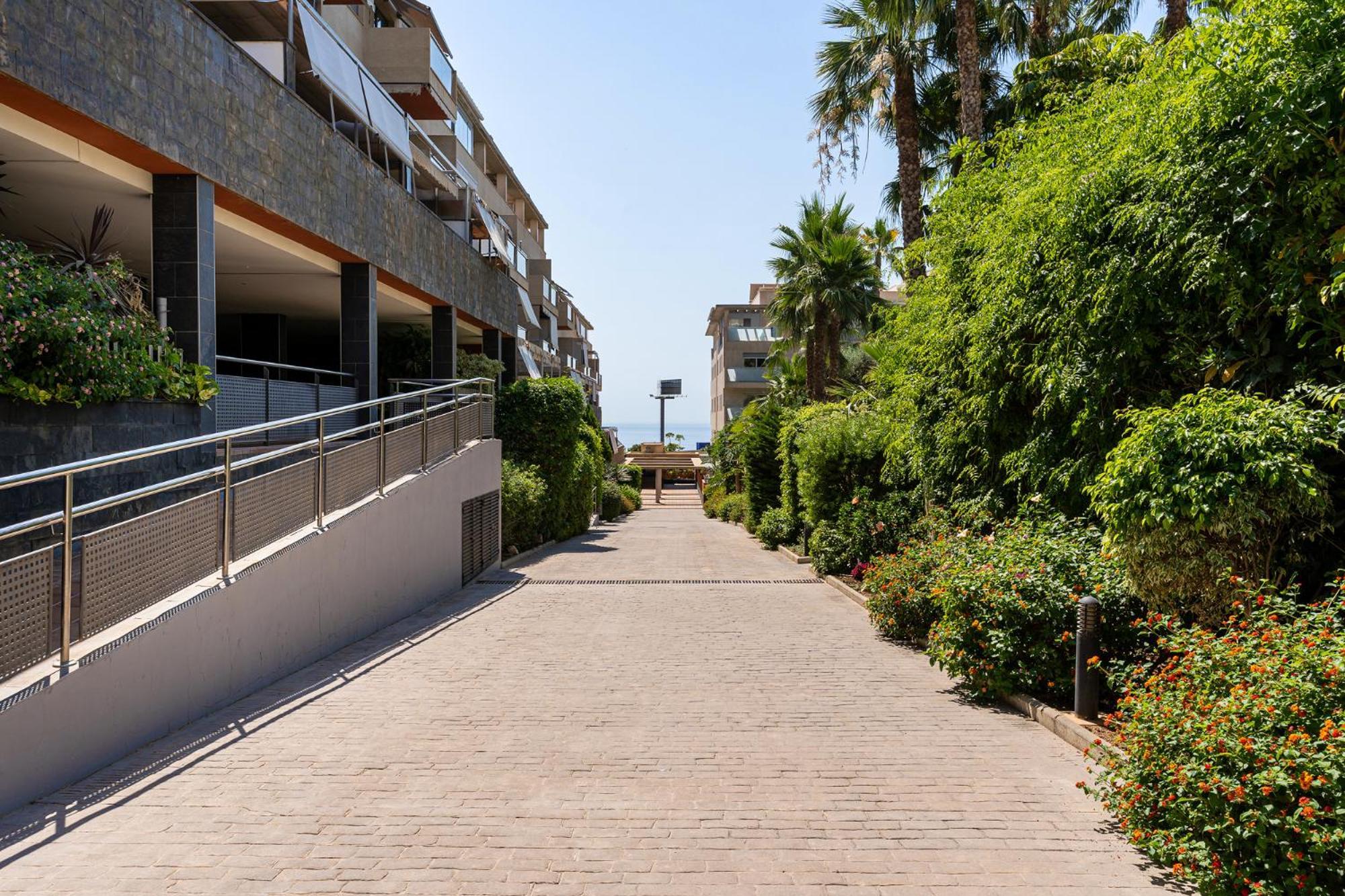 Monko Malibu Apartment ตอร์เรโมลิโนส ภายนอก รูปภาพ