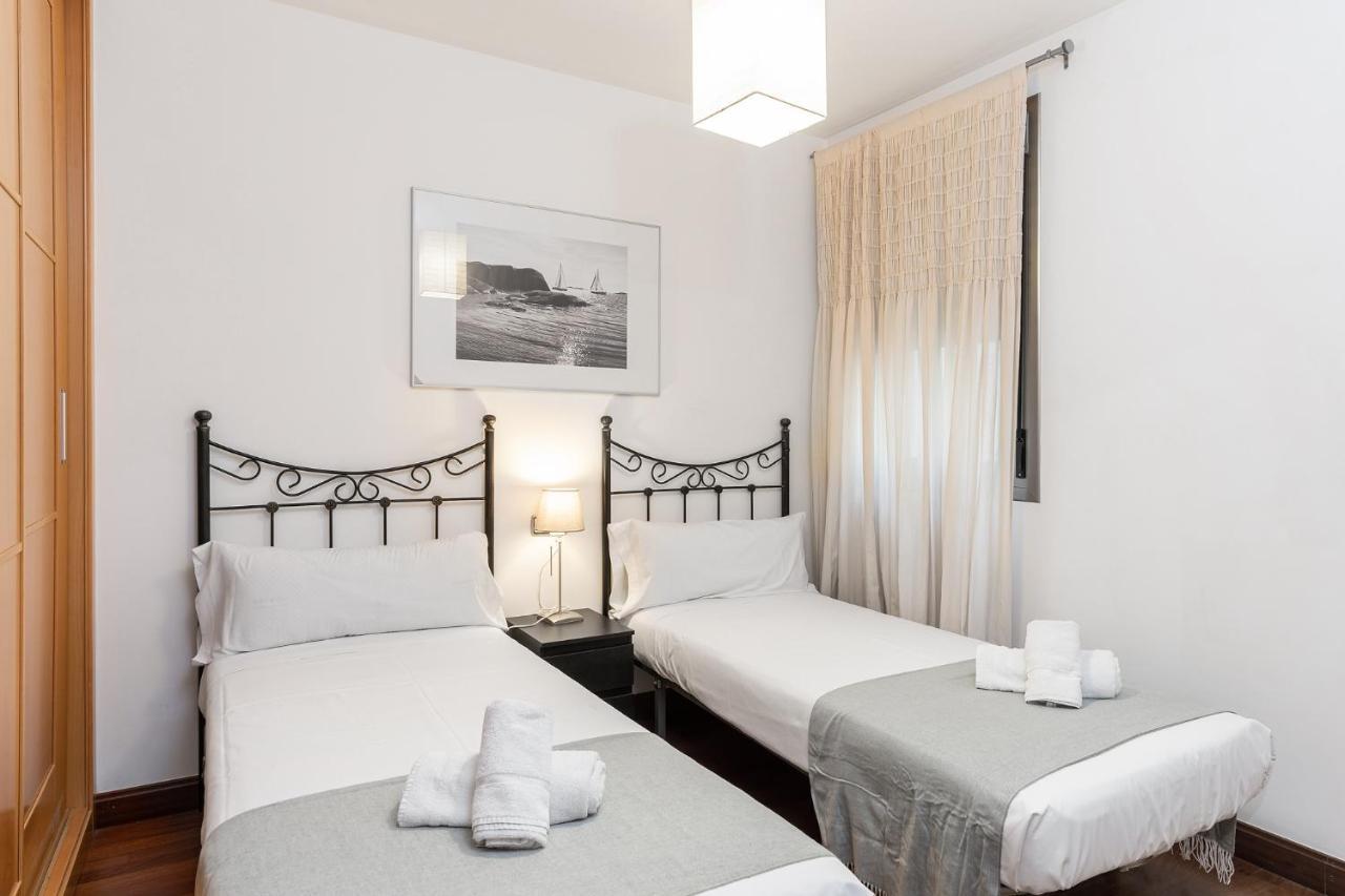Monko Malibu Apartment ตอร์เรโมลิโนส ภายนอก รูปภาพ